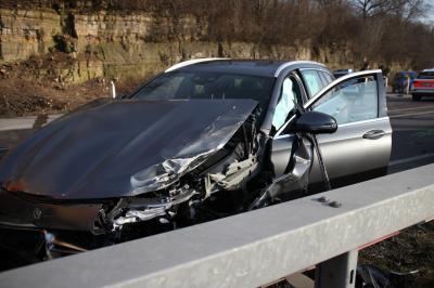 Backnang: Schwerer Verkehrsunfall mit 4 Verletzten und 190.000 Euro Sachschaden